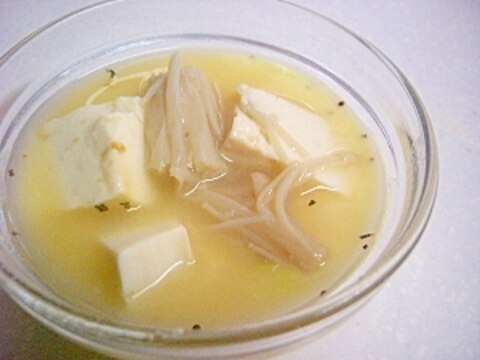 あっさり＾＾えのきと豆腐の中華コーンスープ